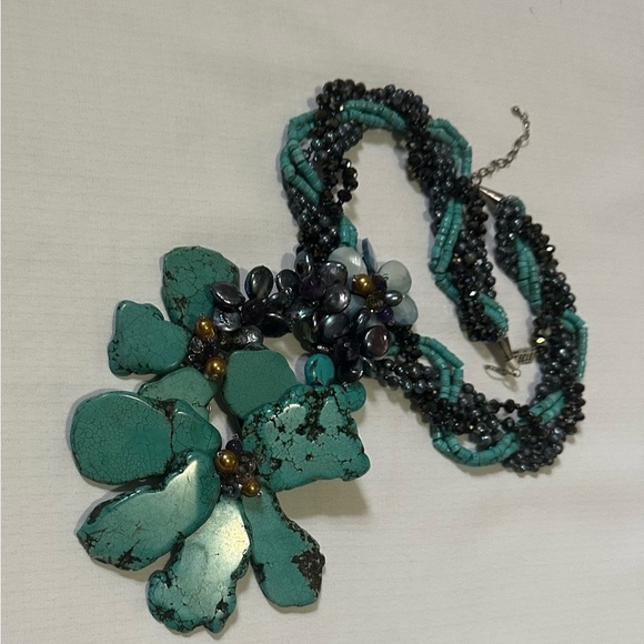 Turquoise Necklace - Picture 2 of 6